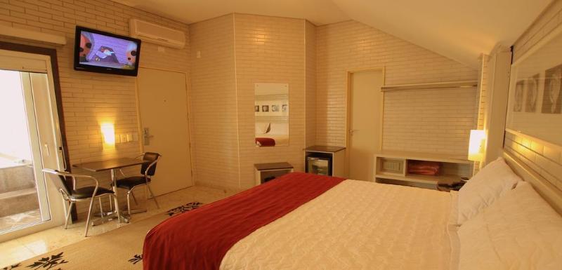 ホテル Confiance Soho Batel