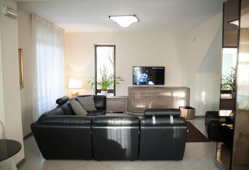 Отель Gemma Del Mare