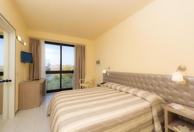 Отель Gemma Del Mare