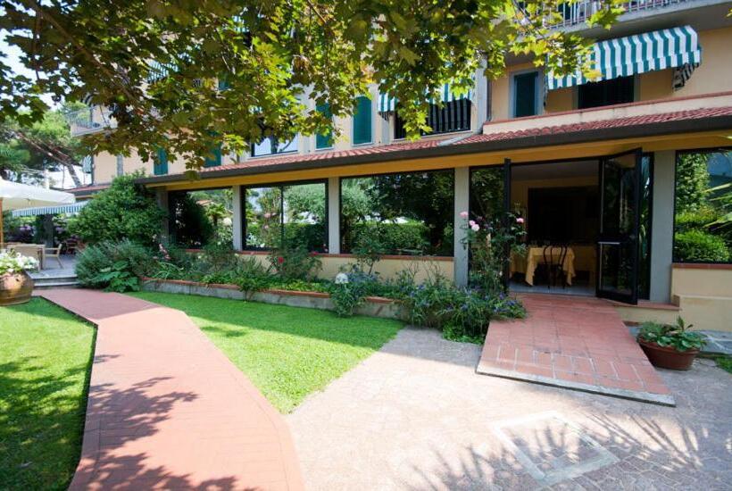 Отель Gemma Del Mare