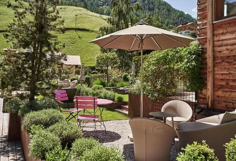 Goldene Rose Karthaus A Member Of Small Luxury Hotels Of The World