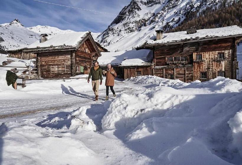 Goldene Rose Karthaus A Member Of Small Luxury Hotels Of The World