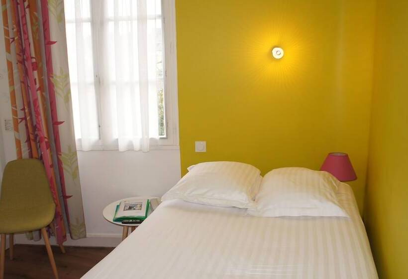 Отель Hôtel Le Petit Billot