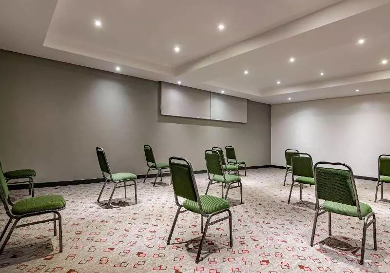 酒店 Ibis Criciuma