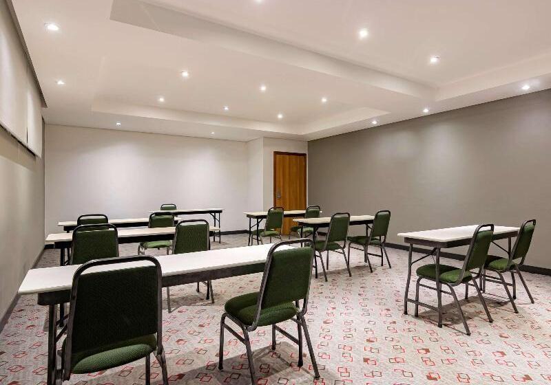 هتل Ibis Criciuma