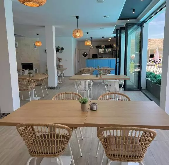 هتل Krystal Boutique Mansion