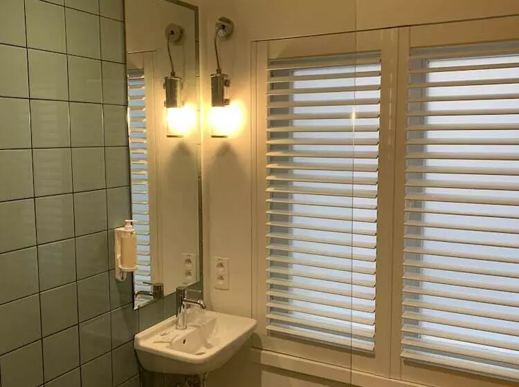 هتل La Grande Cloche