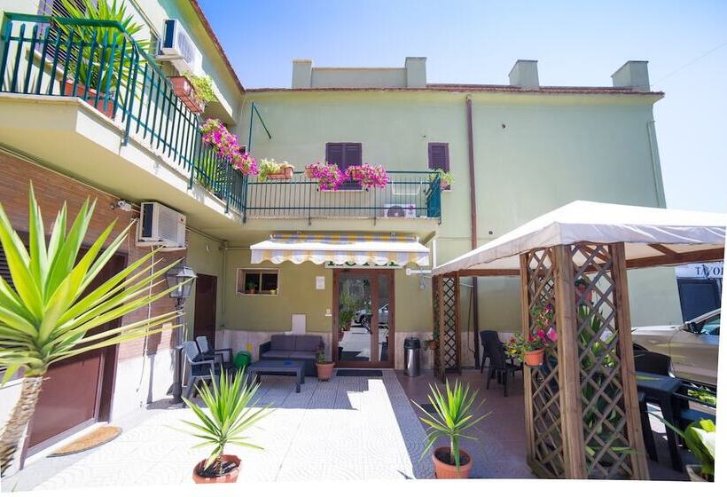 בית מלון כפרי Le Rose