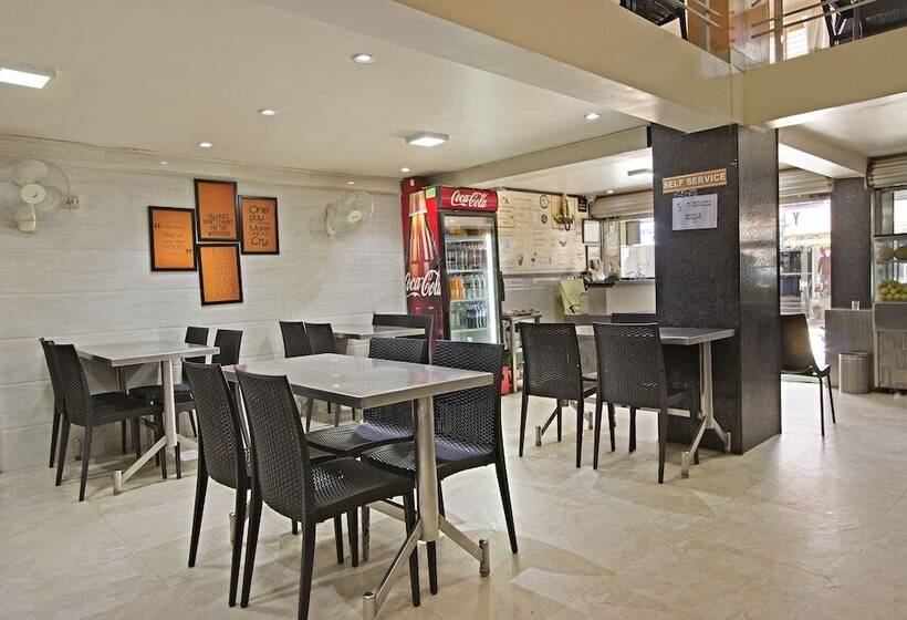 فندق Mannars Residency