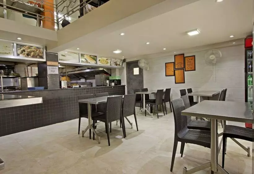 בית מלון כפרי Mannars Residency