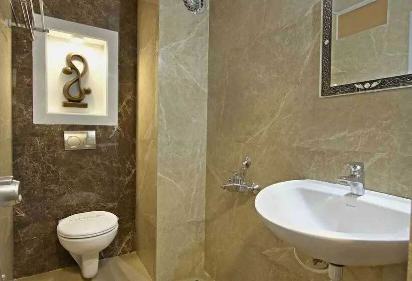 בית מלון כפרי Mannars Residency