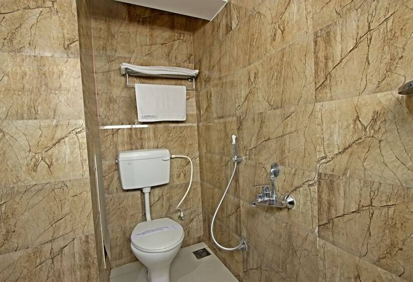 فندق Mannars Residency