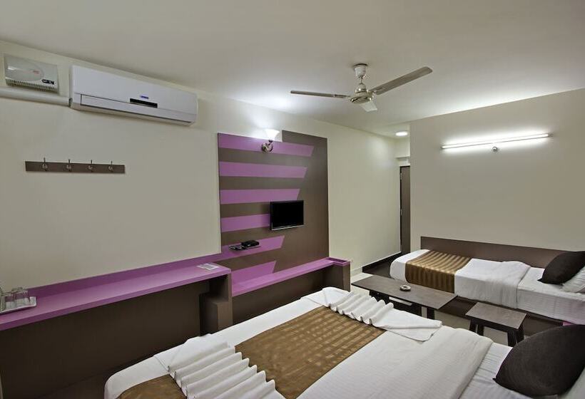 فندق Mannars Residency