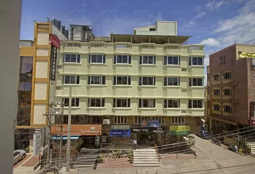 בית מלון כפרי Mannars Residency