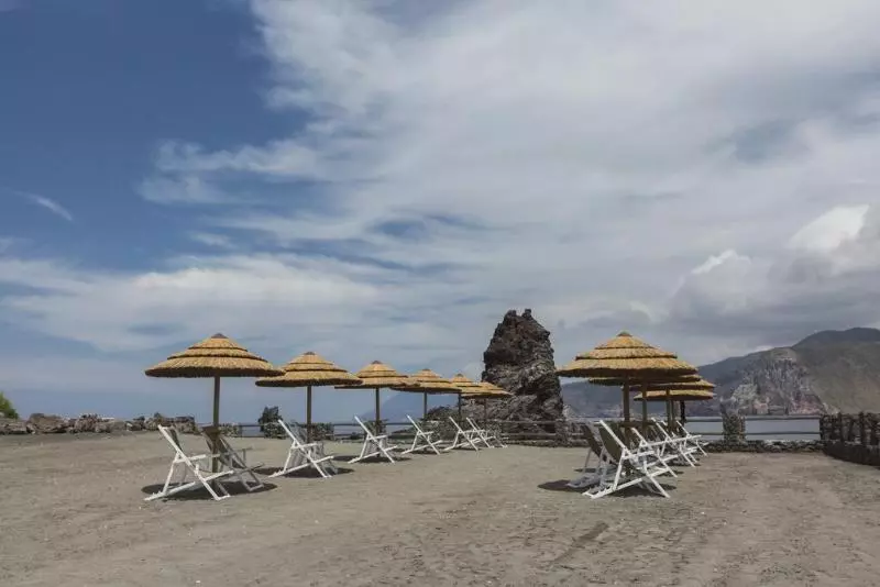 בית מלון כפרי Mari Del Sud Resort