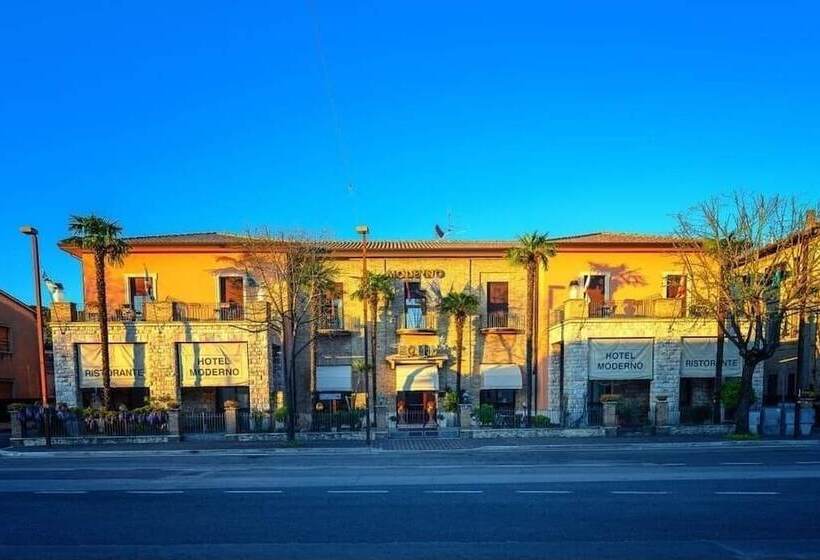 בית מלון כפרי Moderno