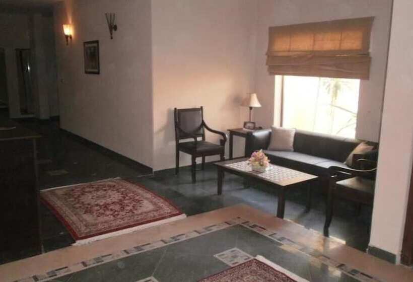 호텔 One Bahawalpur