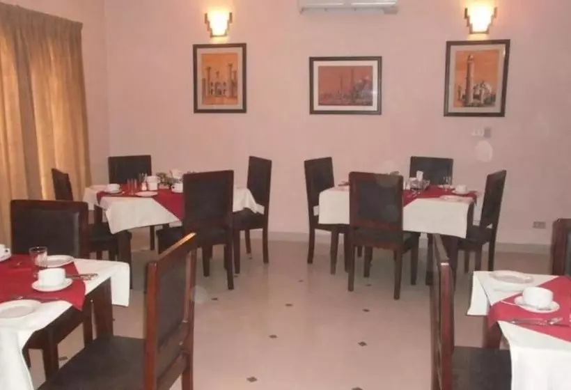 호텔 One Bahawalpur