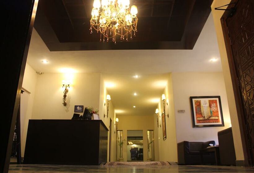 호텔 One Bahawalpur