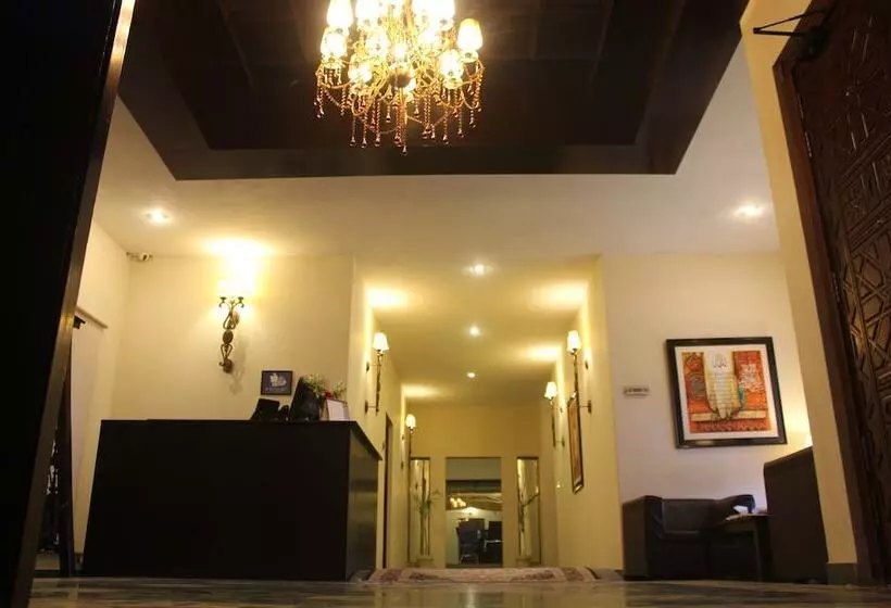 호텔 One Bahawalpur