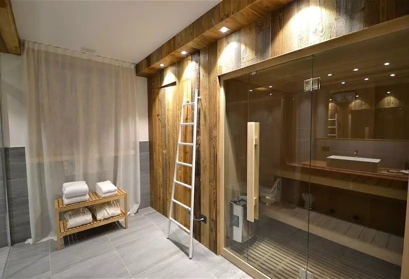 ホテル Piccolo Tibet