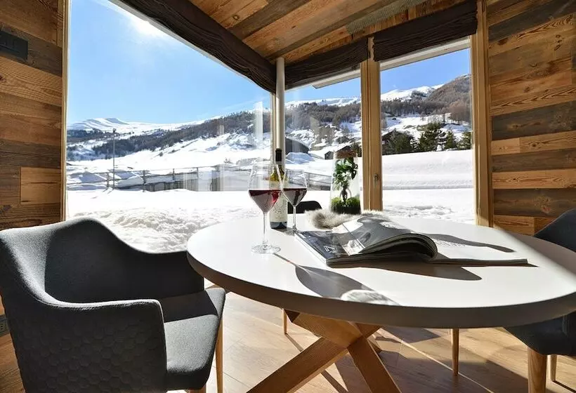 ホテル Piccolo Tibet