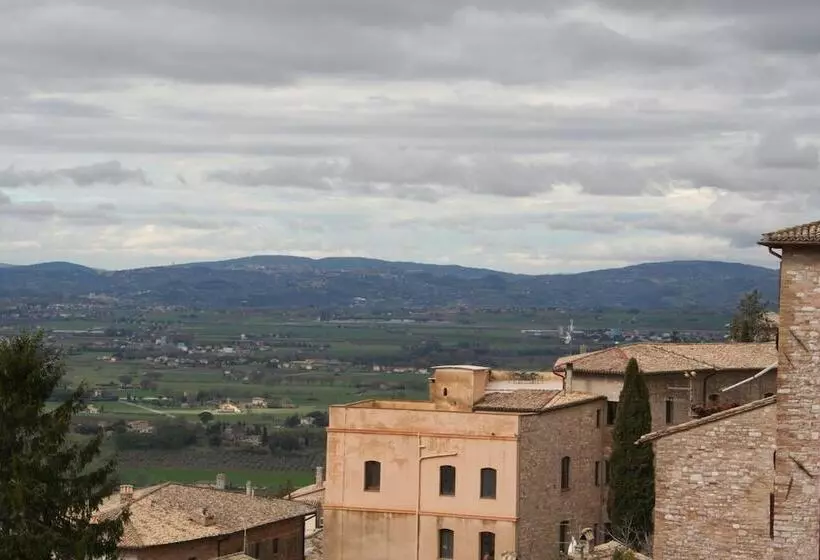 فندق Posta Panoramic Assisi