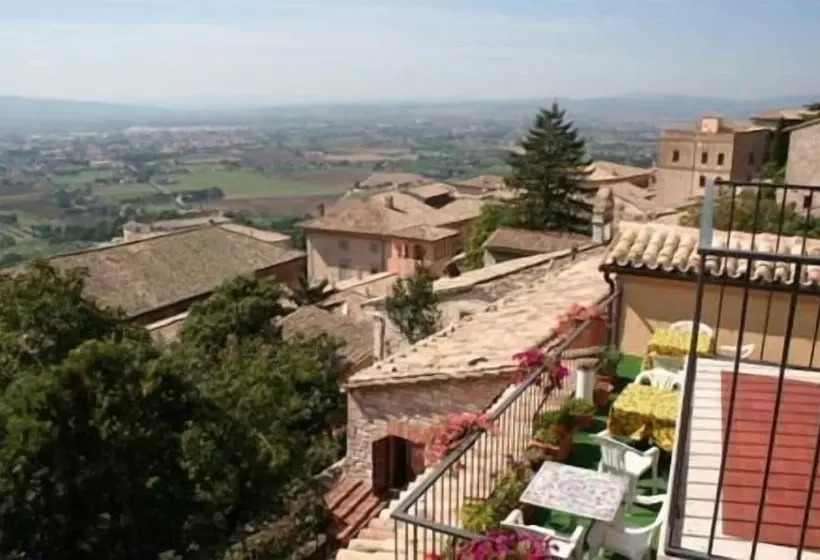 فندق Posta Panoramic Assisi