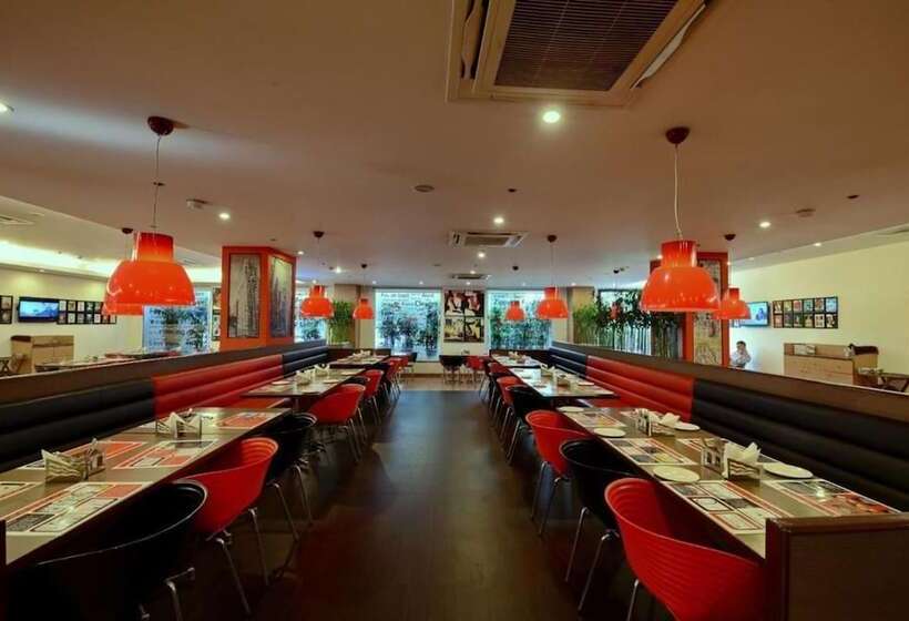 Red Fox By Lemon Tree Hotels, Delhi Airport