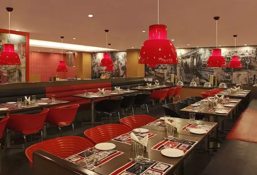 Red Fox By Lemon Tree Hotels, Delhi Airport