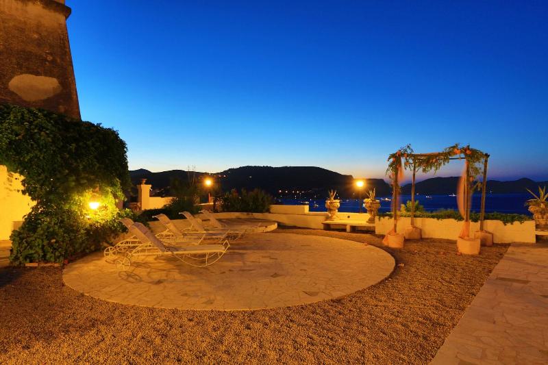 فندق Torre Dei Borboni