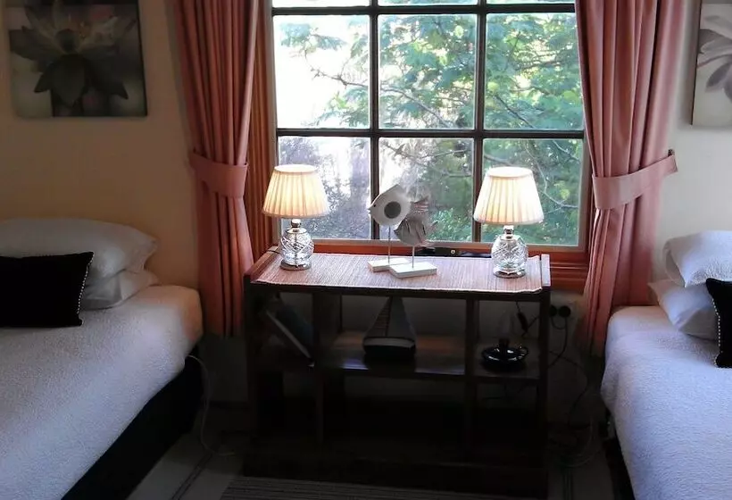 ホテル Touchwood Cottages