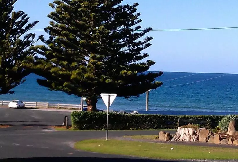 ホテル Touchwood Cottages