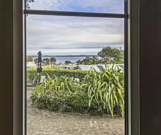 ホテル Touchwood Cottages