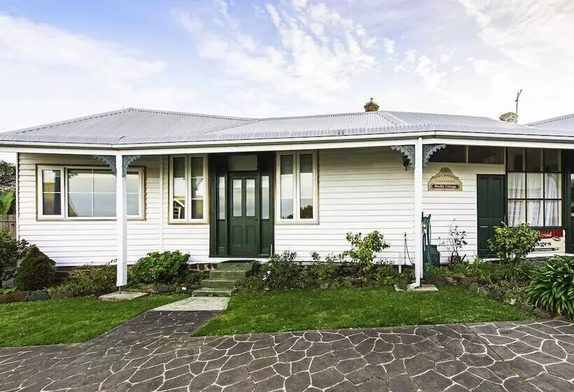 ホテル Touchwood Cottages