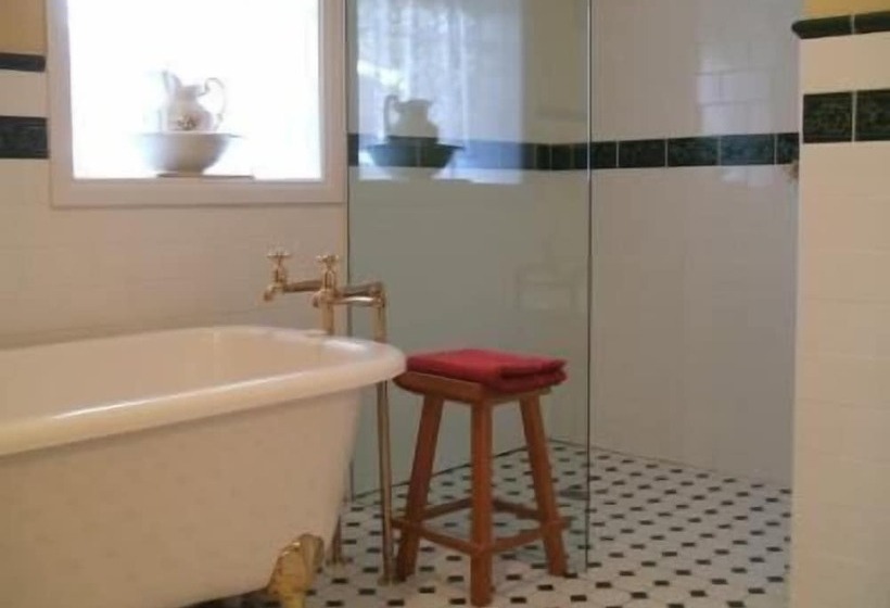 酒店 Touchwood Cottages