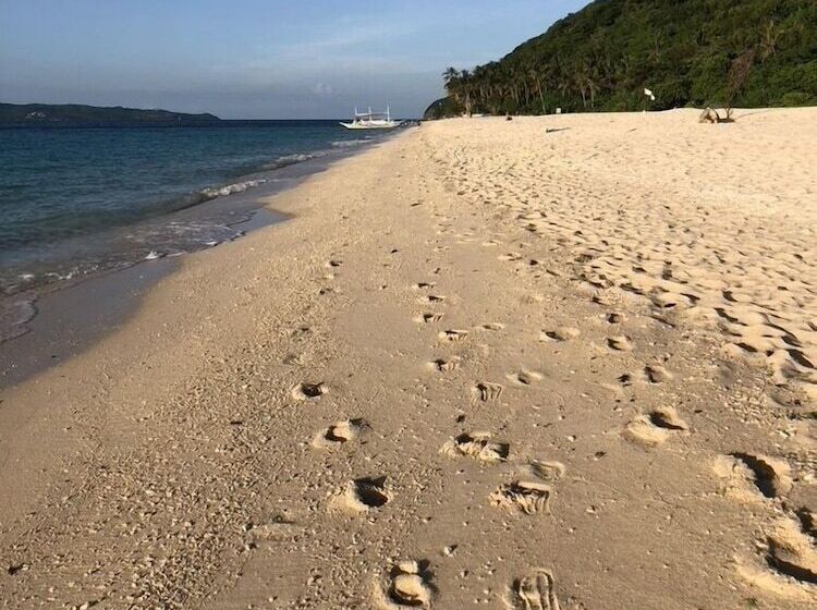 Argonauta Boracay Boutique Hotel With Apartments And Villas