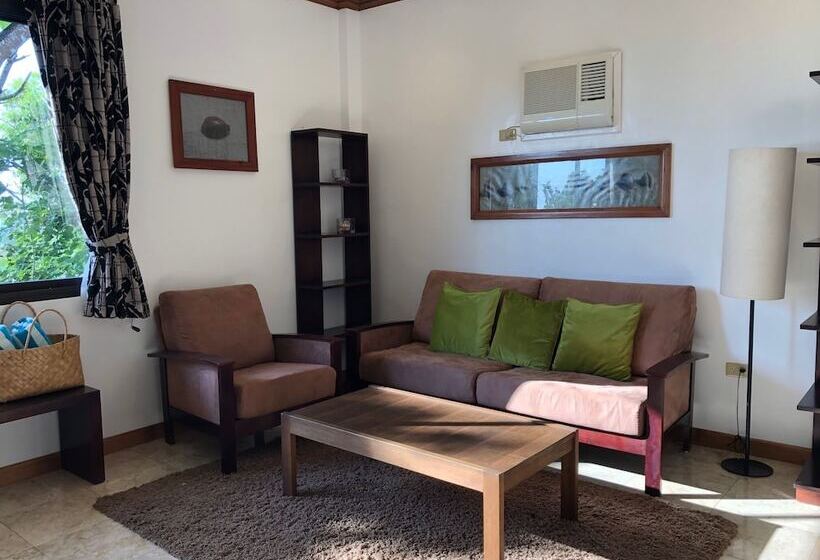 Argonauta Boracay Boutique Hotel With Apartments And Villas