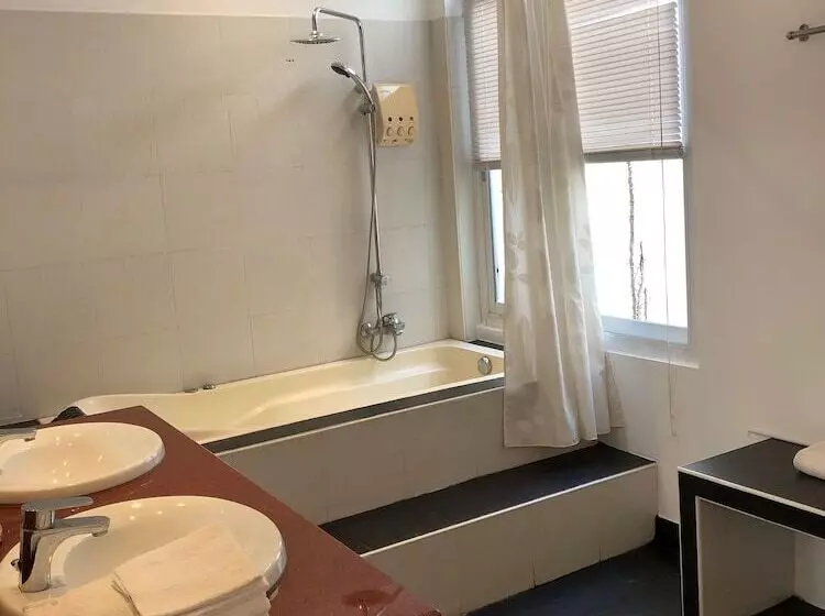 Argonauta Boracay Boutique Hotel With Apartments And Villas