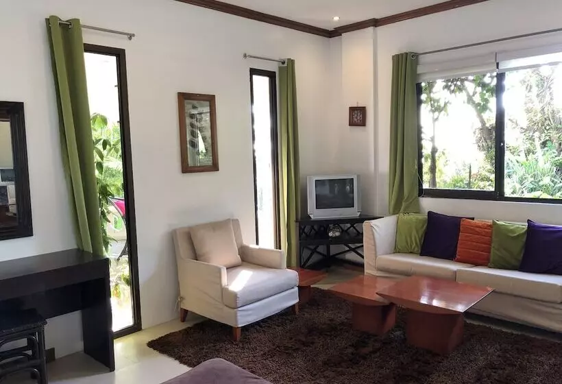 Argonauta Boracay Boutique Hotel With Apartments And Villas