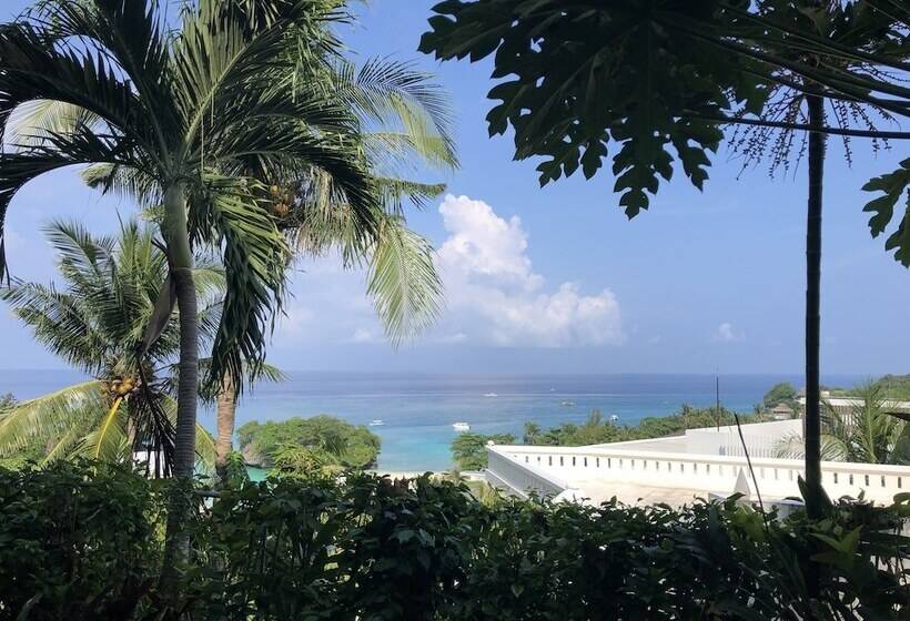 Argonauta Boracay Boutique Hotel With Apartments And Villas