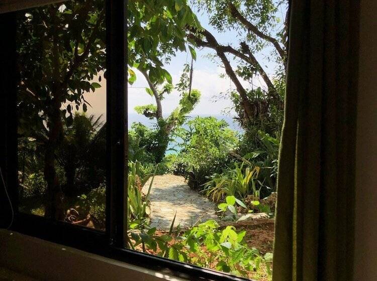 Argonauta Boracay Boutique Hotel With Apartments And Villas