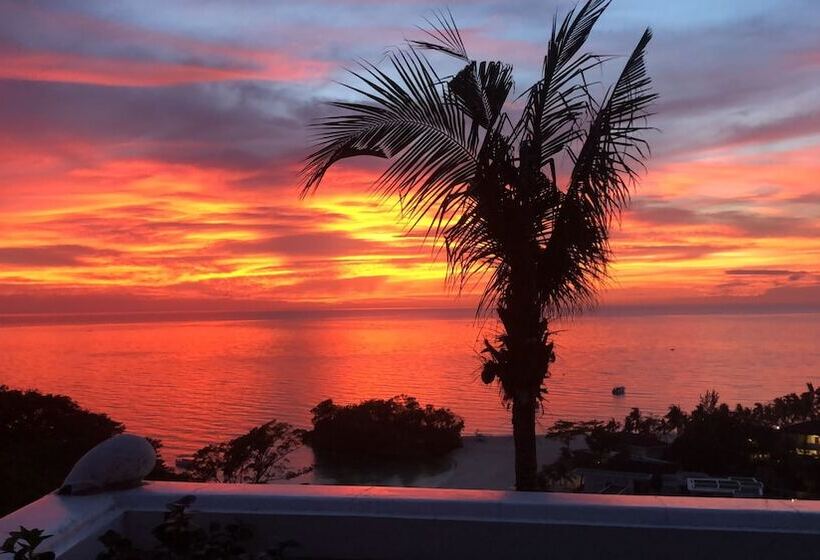 Argonauta Boracay Boutique Hotel With Apartments And Villas