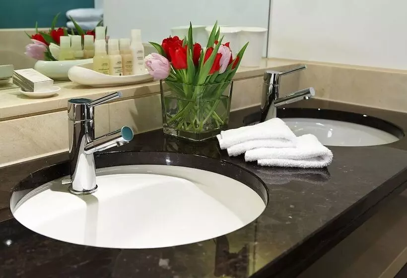 Cheval Phoenix House At Sloane Square