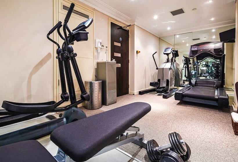 Cheval Phoenix House At Sloane Square