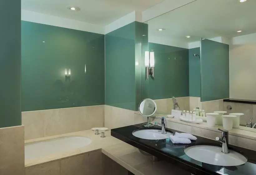 Cheval Phoenix House At Sloane Square