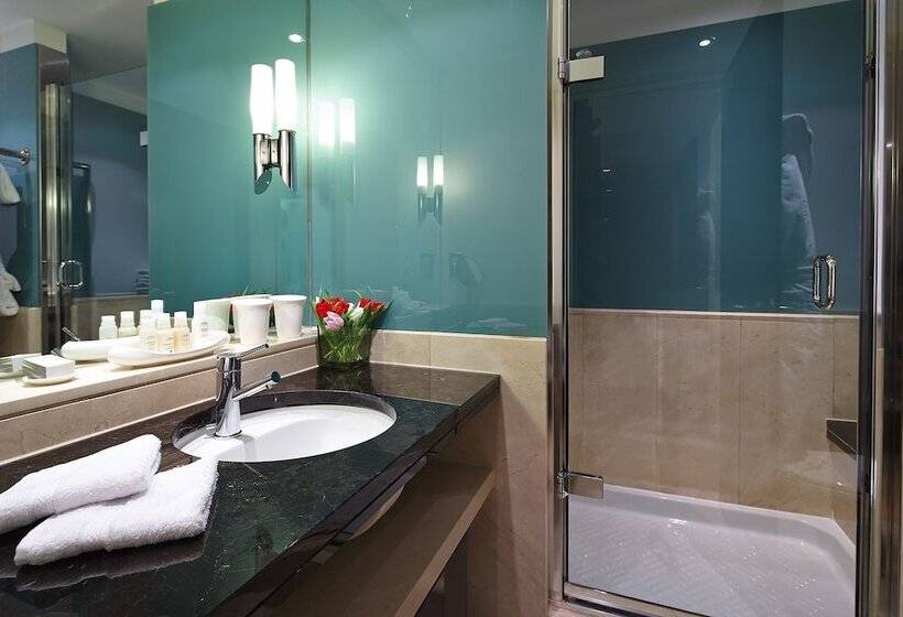 Cheval Phoenix House At Sloane Square