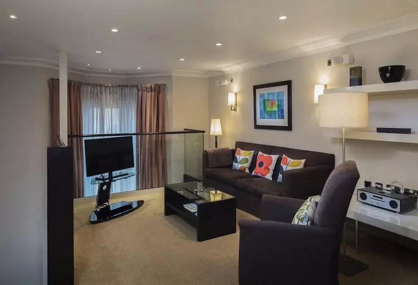 Cheval Phoenix House At Sloane Square