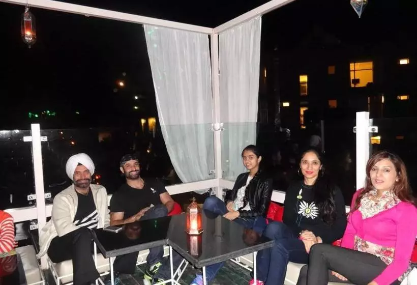 Hotel Kasauli Regency Stags Not Allowed