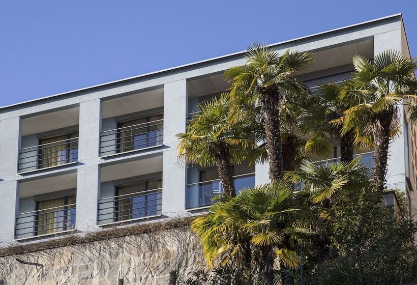 ホテル La Barca Blu